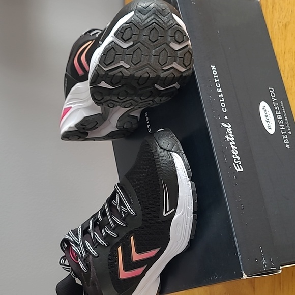 NWT DR. SCHOLL'S ESSENTIAL COLLECTION SHOES - Picture 2 of 7